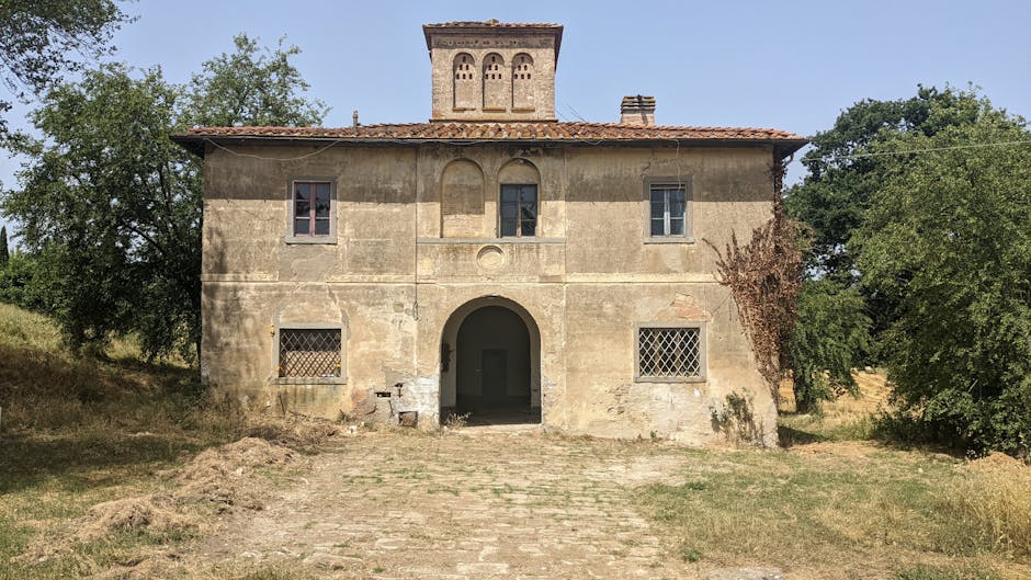 Farmhouse Villas in Tuscany With Outdoor Pizza Ovens