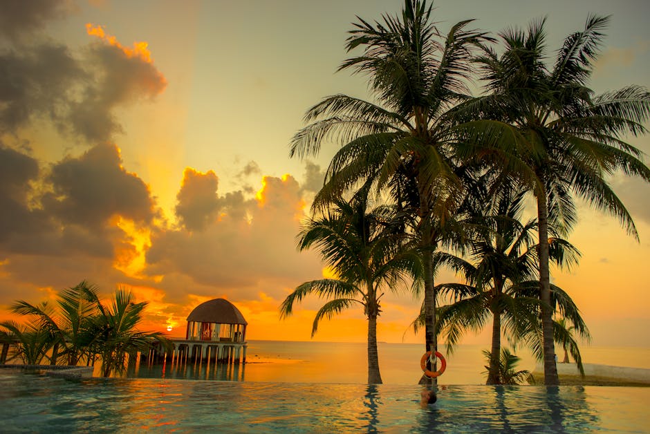 Maldives Water Villas That Glow From Below at Night